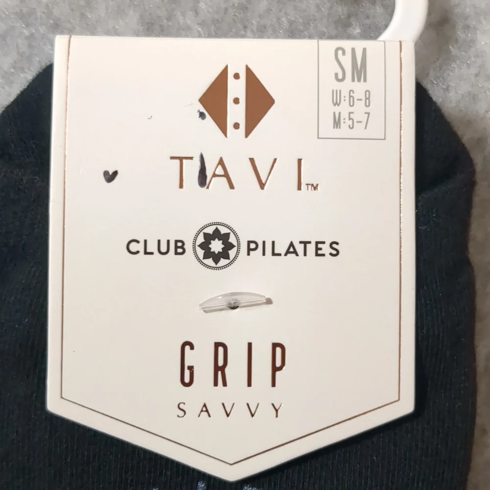 Tavi club pilates grip savvy Lot Of  3 socks evergreen challenge W Sz Small NWT